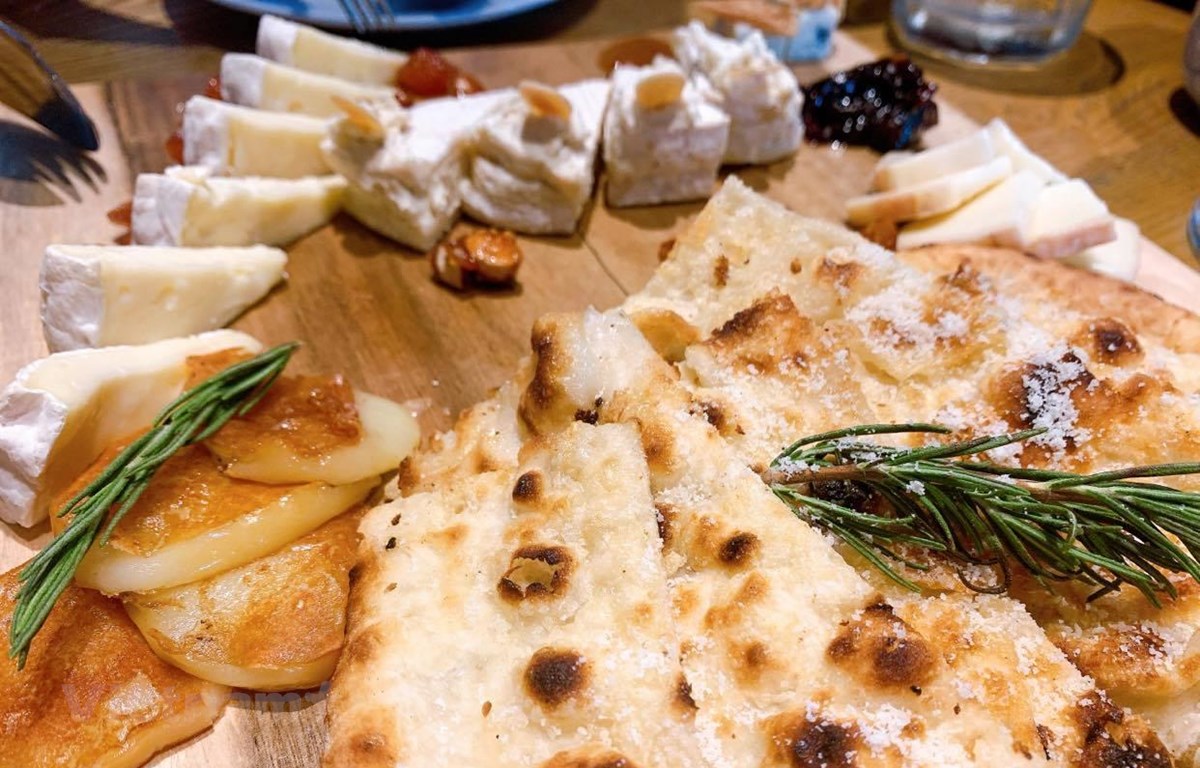 Artisanal Cheese & Rosemary Flatbread Board